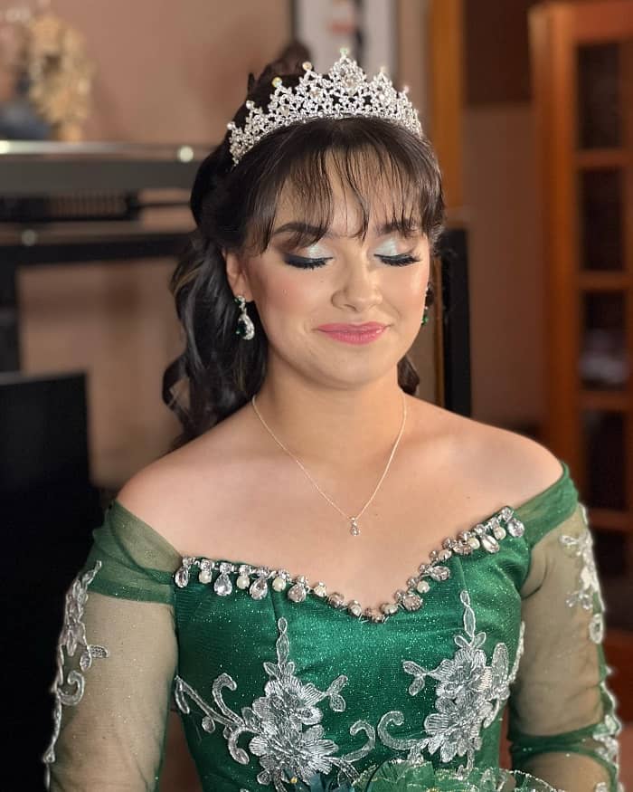 quinceanera hairstyles with bangs