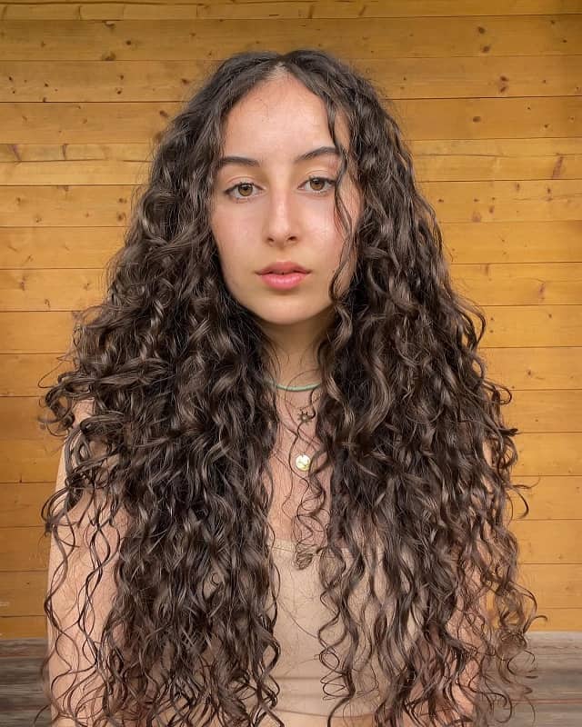 Middle Part Long Curly Hairstyle