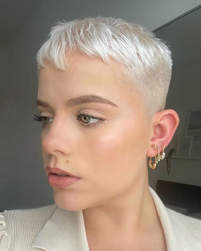 pixie cut for thinning hair on top