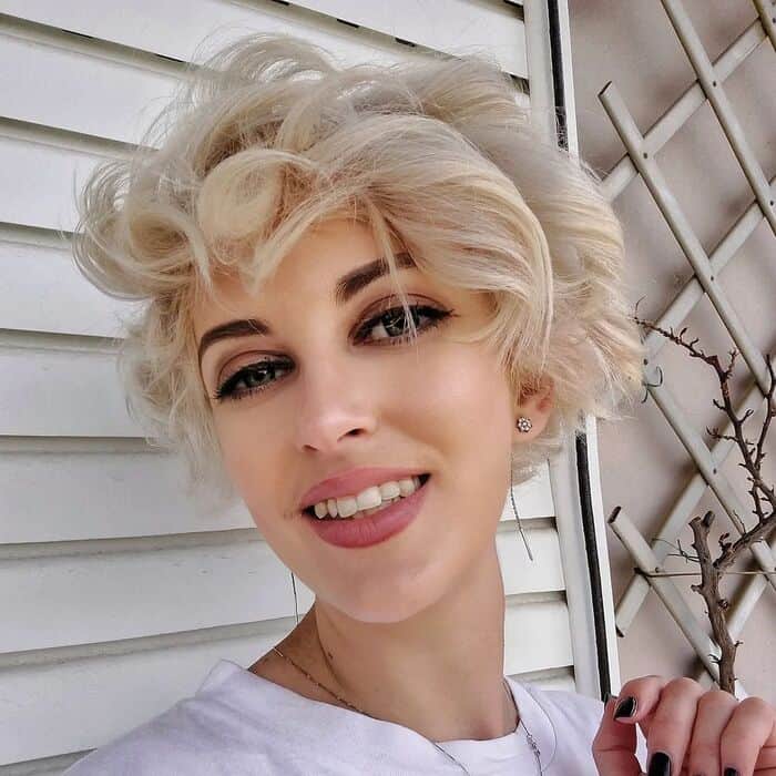 Blonde Short Curl With Pixie