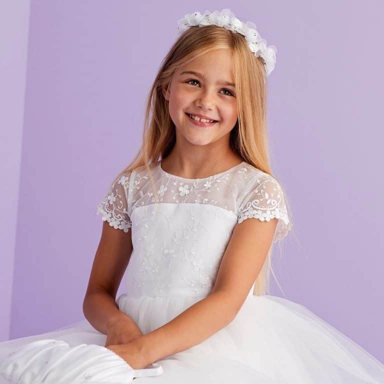 25 Cute First Communion Hairstyles For Your Little One